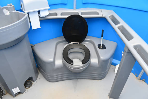 Portable Toilet Options We Offer in Bevil Oaks, TX